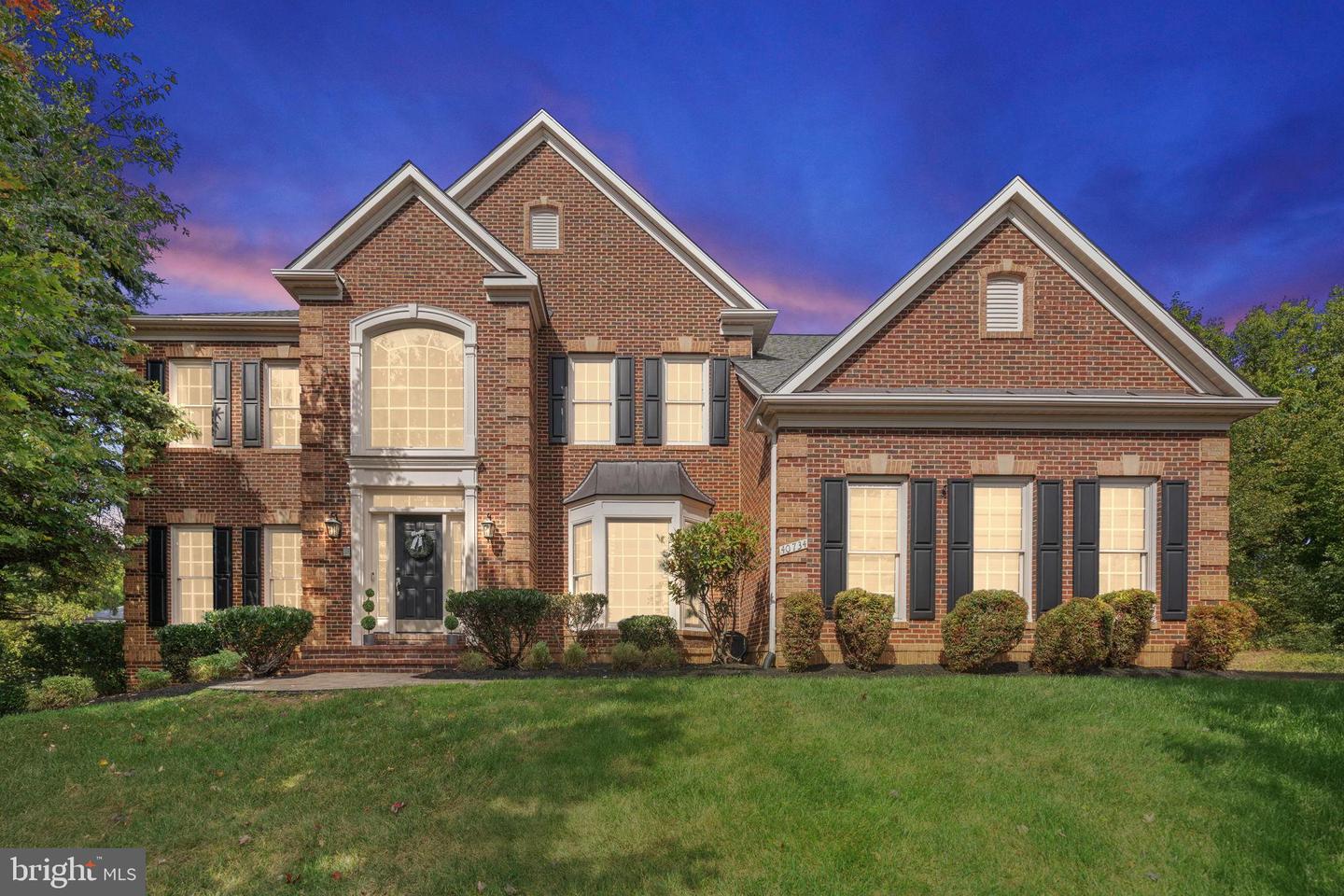 Aldie, Virginia, 20105, United States, 5 Bedrooms Bedrooms, ,5 BathroomsBathrooms,Residential,Active,2010541