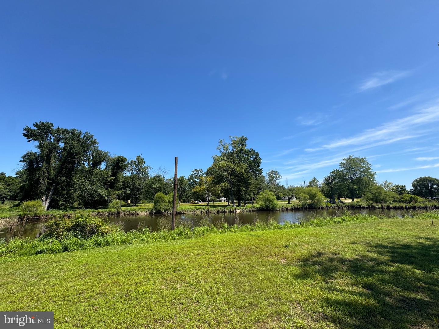 Delanco, New Jersey, 08075, United States, 5 Bedrooms Bedrooms, ,3 BathroomsBathrooms,Residential,Active,1914605