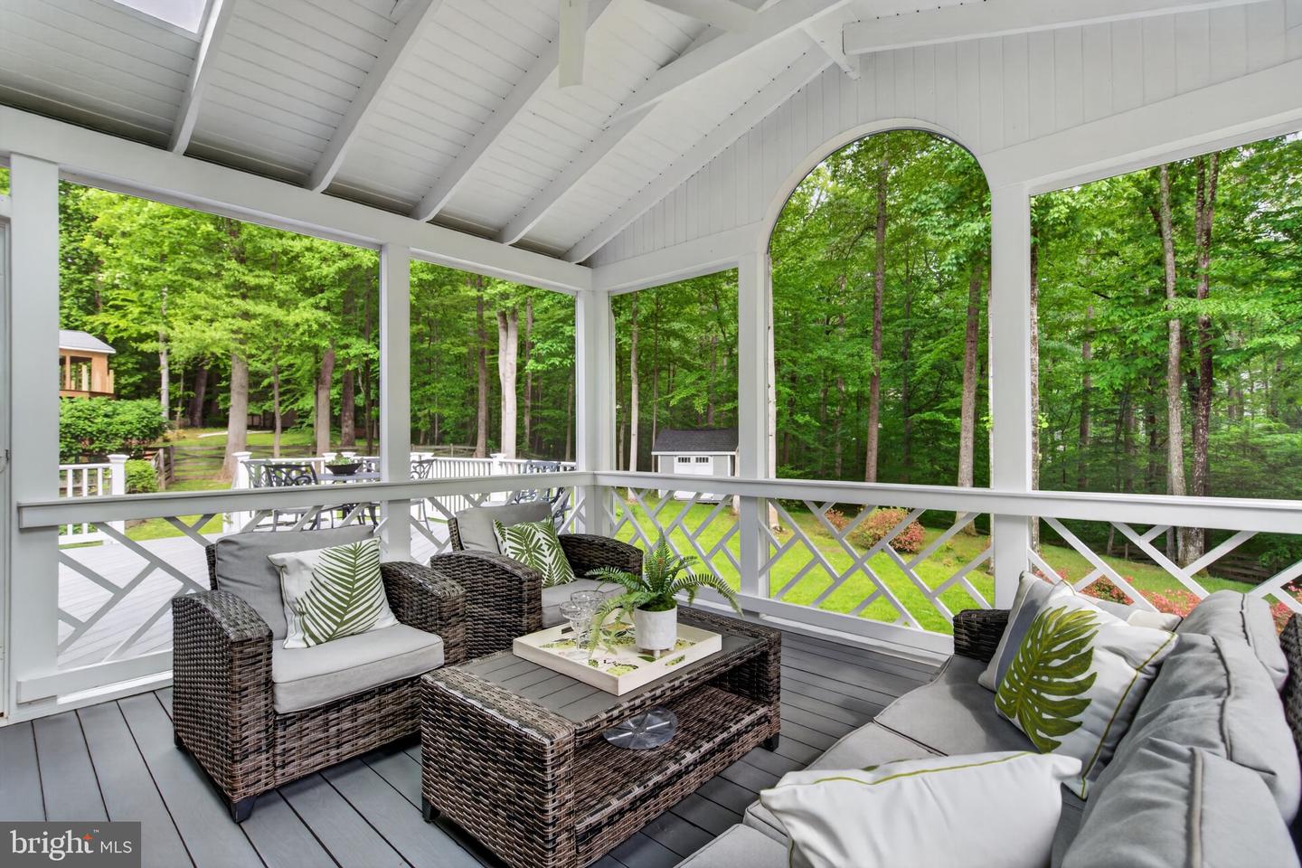 Fairfax Station, Virginia, 22039, United States, 5 Bedrooms Bedrooms, ,5 BathroomsBathrooms,Residential,Pending,2045787