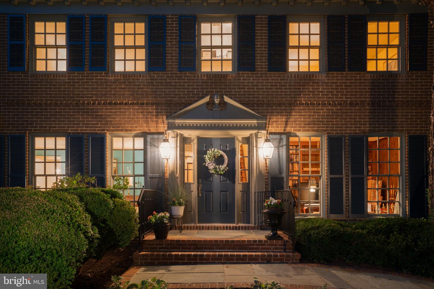 Mclean, Virginia, 22102, United States, 4 Bedrooms Bedrooms, ,3 BathroomsBathrooms,Residential,Pending,1929414