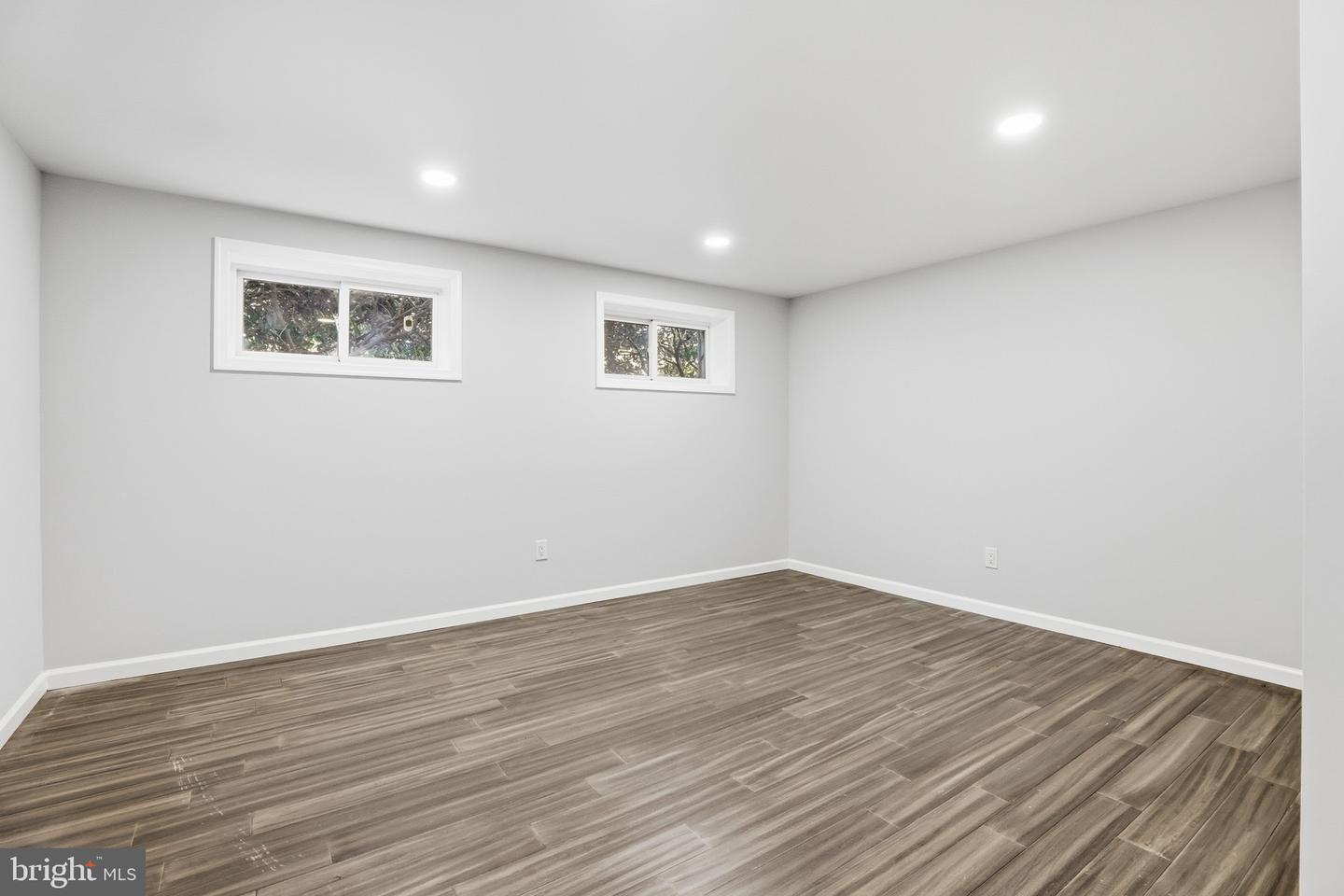 Clarksburg, Maryland, 20871, United States, 5 Bedrooms Bedrooms, ,3 BathroomsBathrooms,Residential,Active,1996277