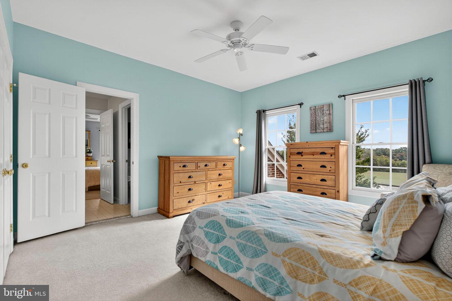 Aldie, Virginia, 20105, United States, 5 Bedrooms Bedrooms, ,5 BathroomsBathrooms,Residential,Active,2010541