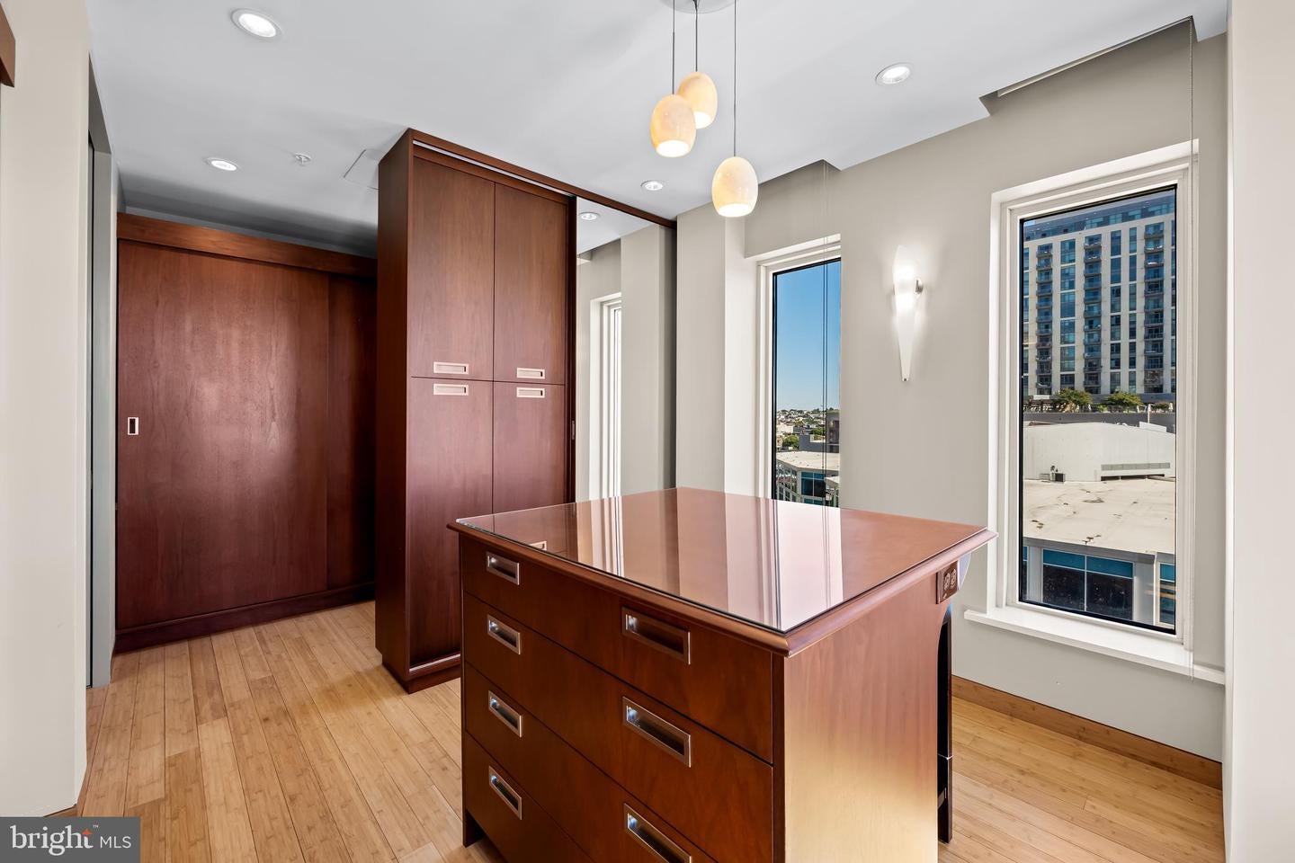 Baltimore, Maryland, 21202, United States, 3 Bedrooms Bedrooms, ,4 BathroomsBathrooms,Residential,Active,1963429