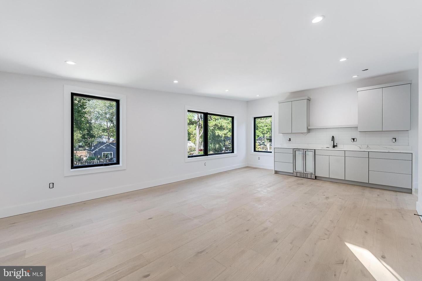 Falls Church, Virginia, 22042, United States, 5 Bedrooms Bedrooms, ,5 BathroomsBathrooms,Residential,Active,1945048