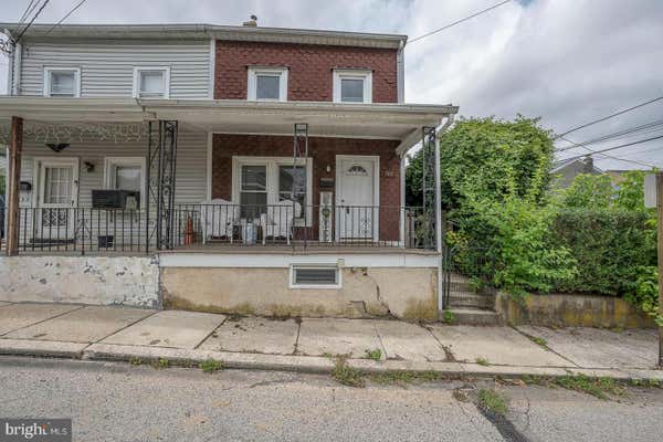 702 WASHINGTON ST, BRIDGEPORT, PA 19405 - Image 1