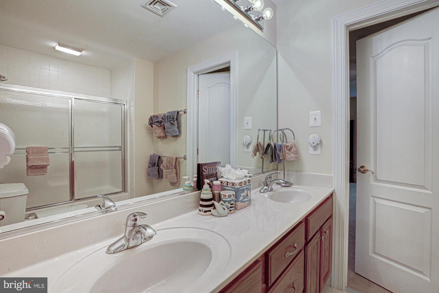 Kennett Square, Pennsylvania, 19348, United States, 5 Bedrooms Bedrooms, ,5 BathroomsBathrooms,Residential,Active,1806597