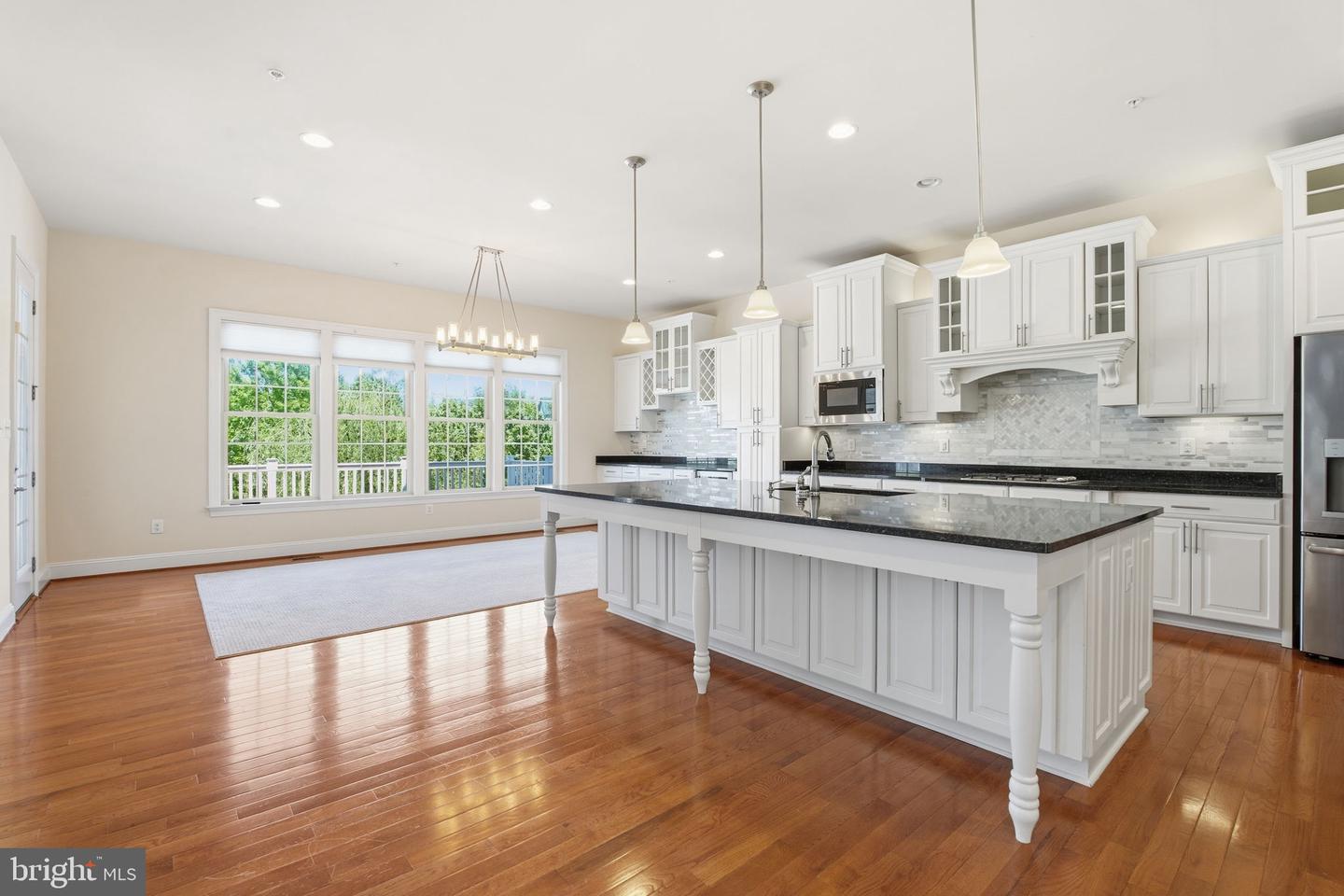 Clarksburg, Maryland, 20871, United States, 5 Bedrooms Bedrooms, ,5 BathroomsBathrooms,Residential,Contingent,2045769