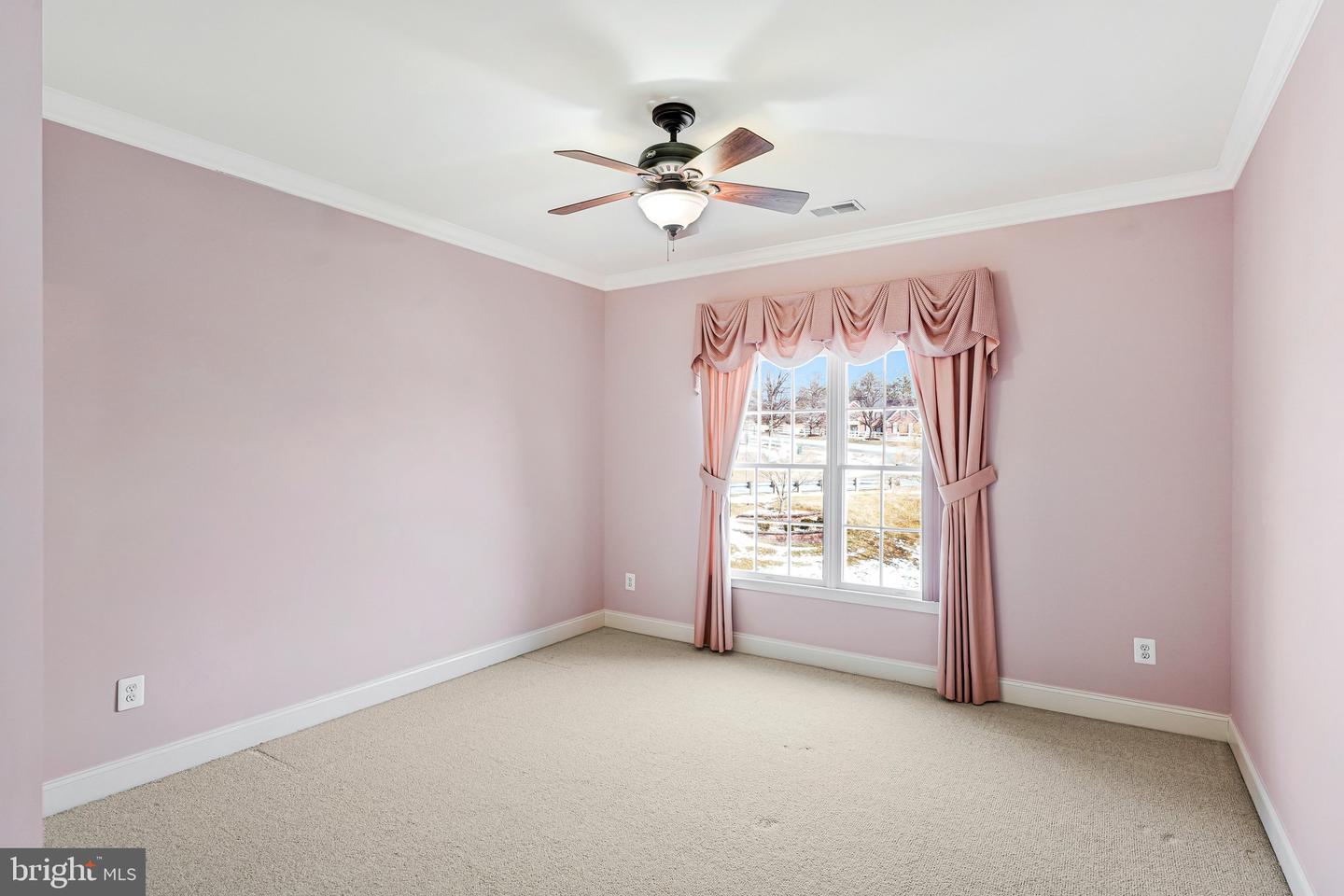 Leesburg, Virginia, 20175, United States, 5 Bedrooms Bedrooms, ,5 BathroomsBathrooms,Residential,Active,2021689