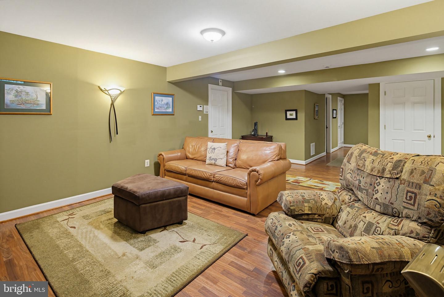 Laurel, Maryland, 20723, United States, 4 Bedrooms Bedrooms, ,5 BathroomsBathrooms,Residential,Active,2041355