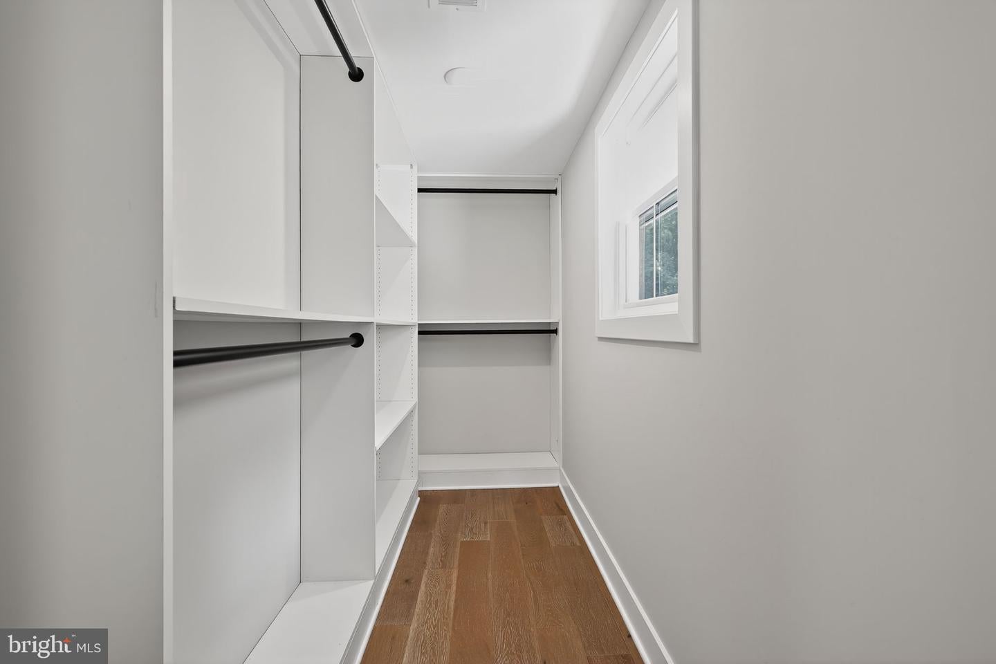 Annapolis, Maryland, 21401, United States, 3 Bedrooms Bedrooms, ,3 BathroomsBathrooms,Residential,Active,1934817