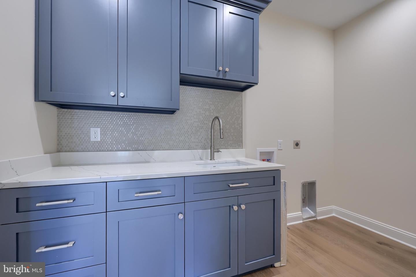 Lancaster, Pennsylvania, 17601, United States, 4 Bedrooms Bedrooms, ,5 BathroomsBathrooms,Residential,Active,1755222