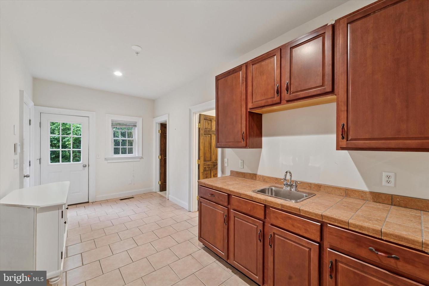 Newtown Square, Pennsylvania, 19073, United States, 5 Bedrooms Bedrooms, ,7 BathroomsBathrooms,Residential,Active,1820371