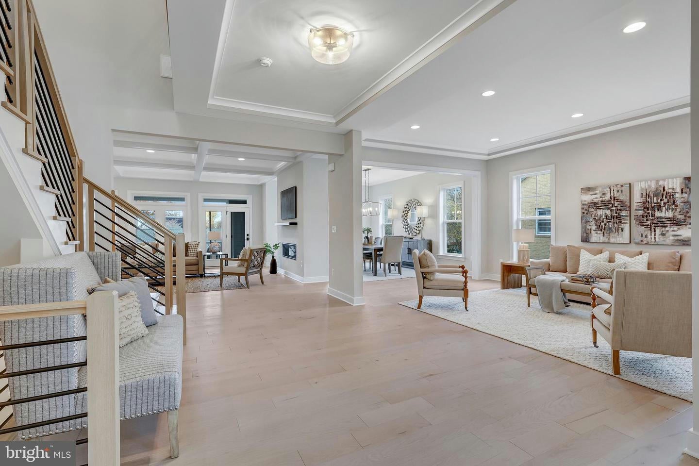 Arlington, Virginia, 22207, United States, ,Residential,Pending,1702157