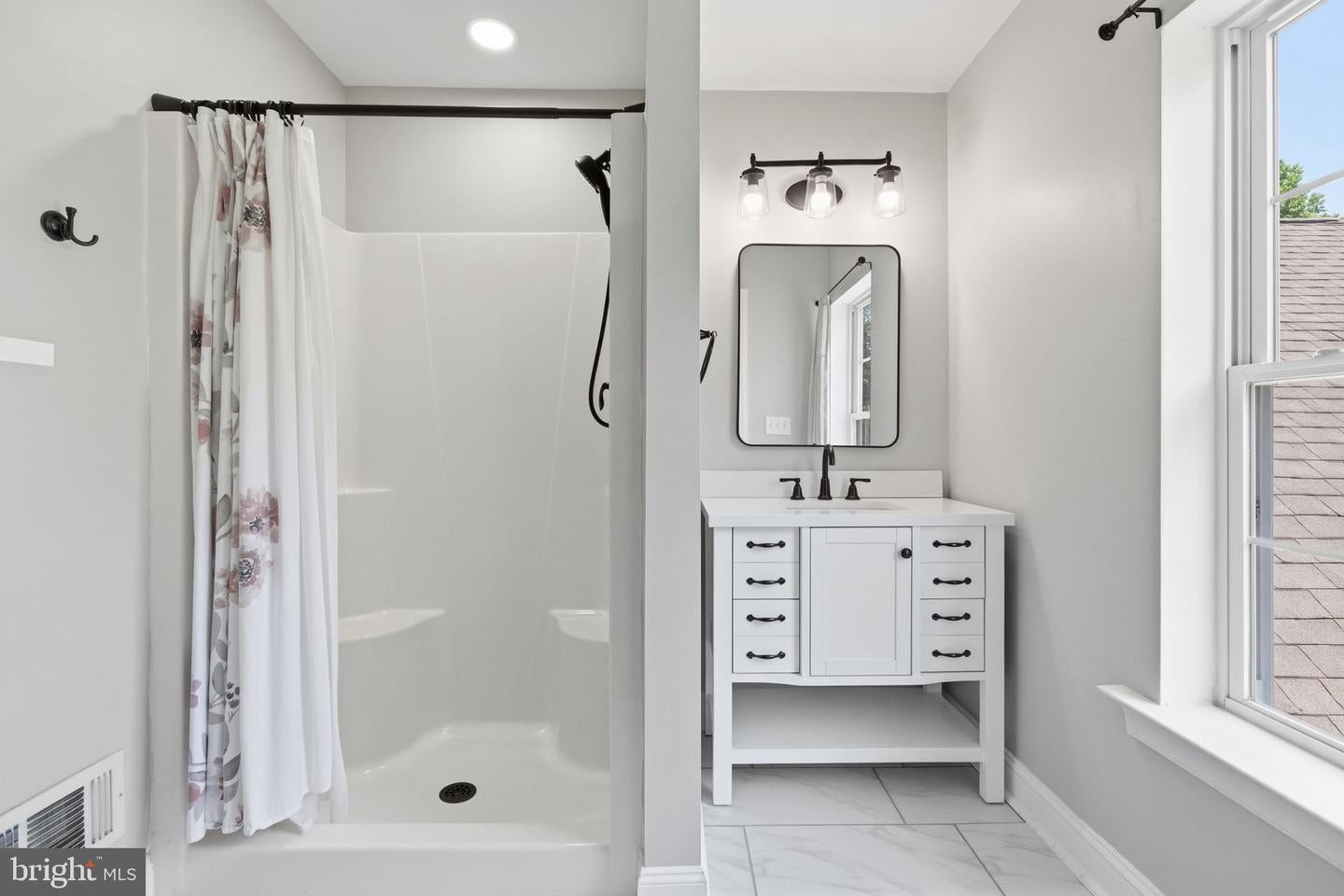 Garnet Valley, Pennsylvania, 19060, United States, 5 Bedrooms Bedrooms, ,6 BathroomsBathrooms,Residential,Active,2052097