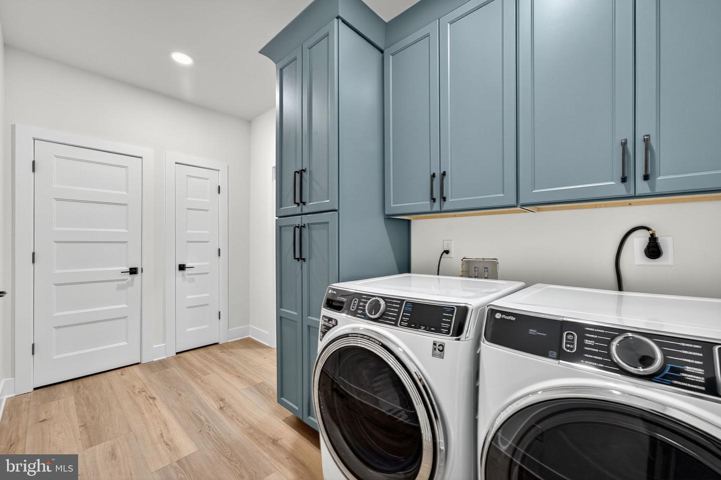 Warrenton, Virginia, 20187, United States, 3 Bedrooms Bedrooms, ,4 BathroomsBathrooms,Residential,Active,1963257