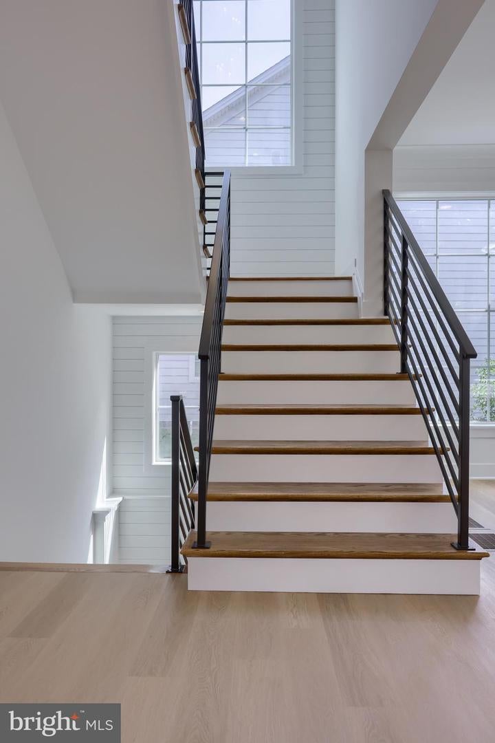 East Petersburg, Pennsylvania, 17520, United States, 4 Bedrooms Bedrooms, ,5 BathroomsBathrooms,Residential,Active,1702111