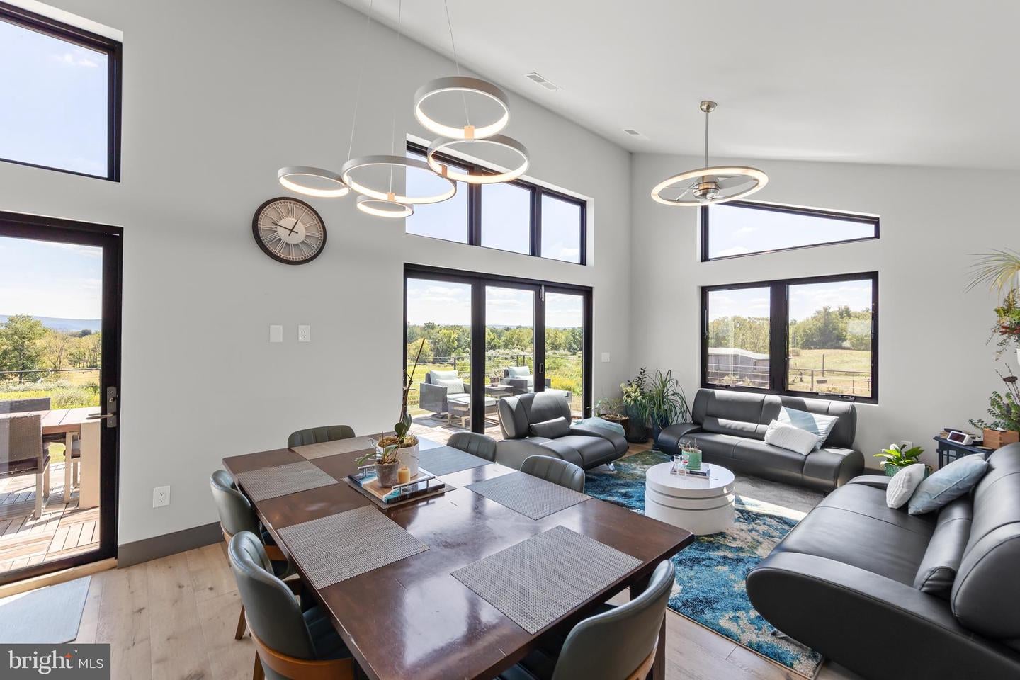 Berryville, Virginia, 22611, United States, 4 Bedrooms Bedrooms, ,4 BathroomsBathrooms,Residential,Active,1945547