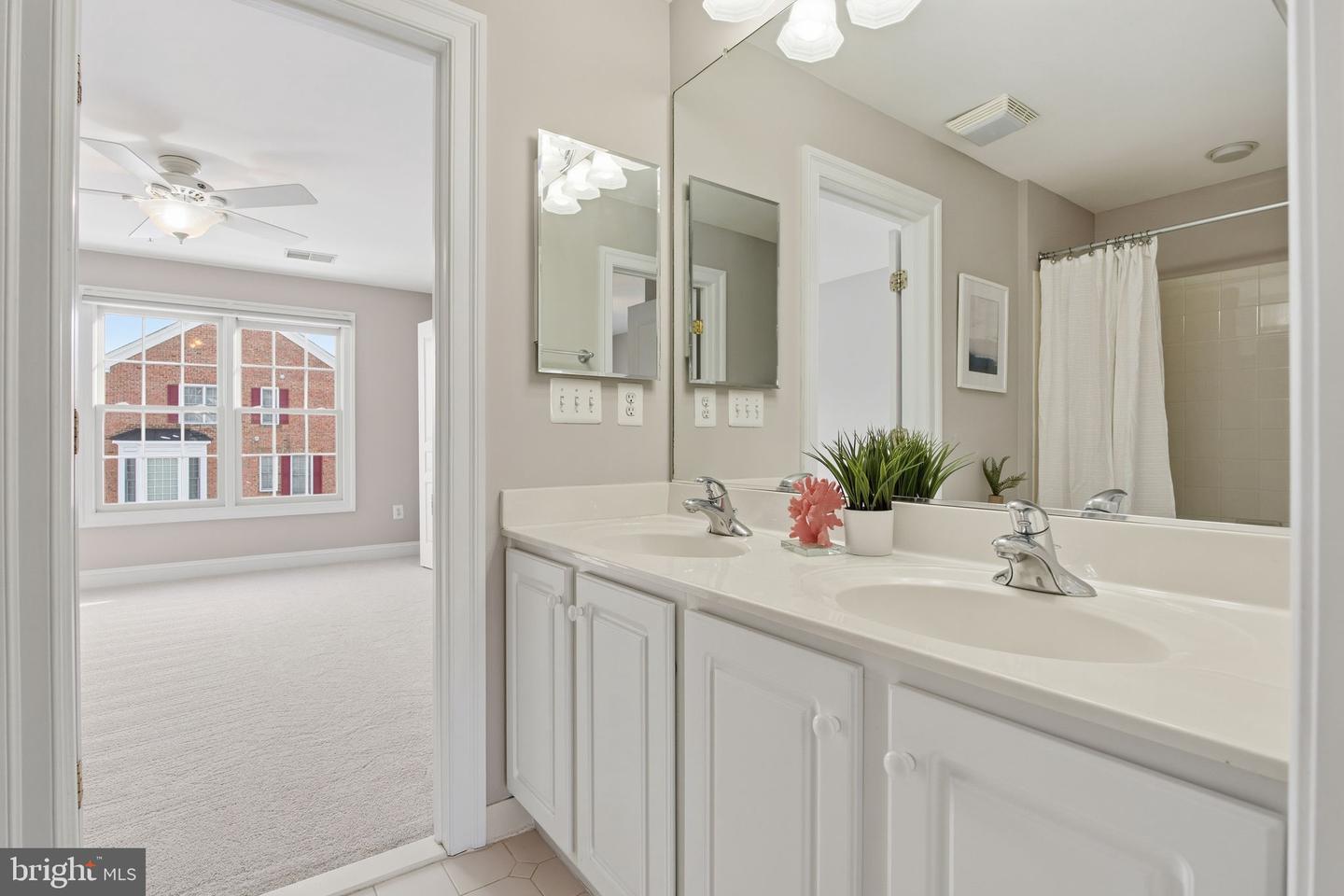 Rockville, Maryland, 20850, United States, 5 Bedrooms Bedrooms, ,5 BathroomsBathrooms,Residential,Active,2015808