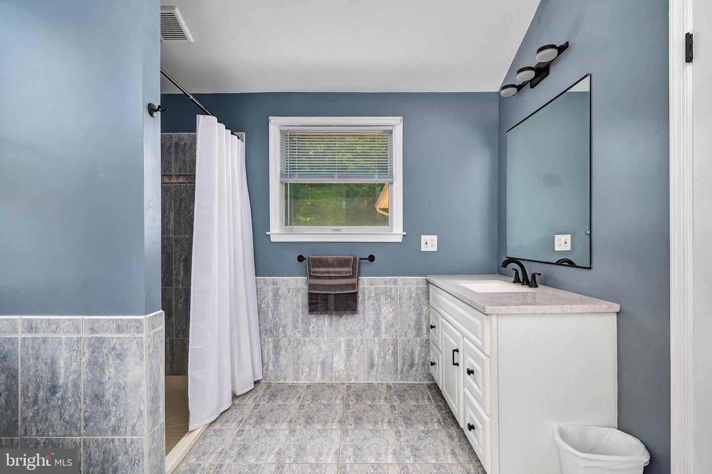 Manahawkin, New Jersey, 08050, United States, 4 Bedrooms Bedrooms, ,3 BathroomsBathrooms,Residential,Active,1879973