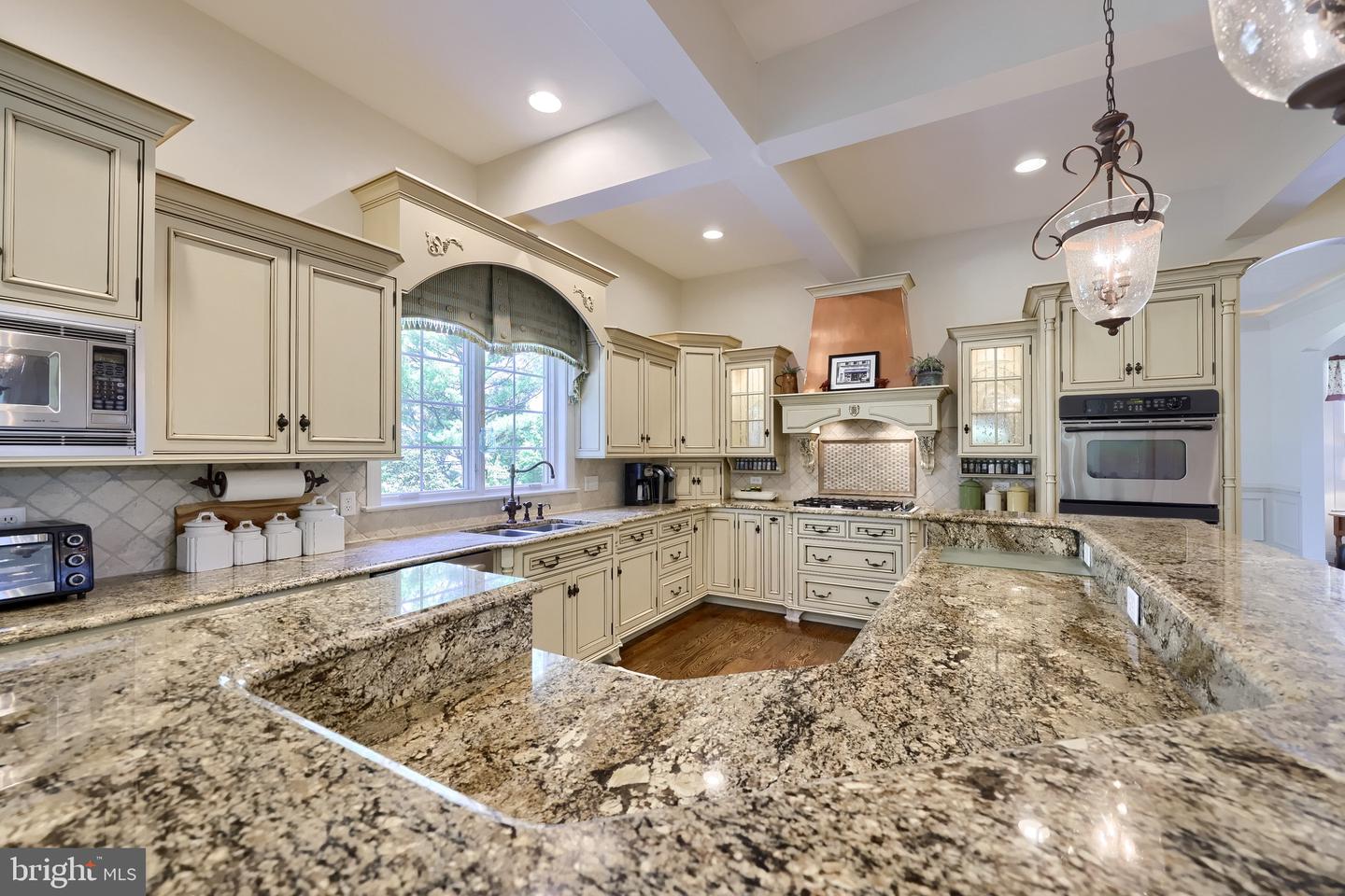 Lititz, Pennsylvania, 17543, United States, 5 Bedrooms Bedrooms, ,6 BathroomsBathrooms,Residential,Active,1964474