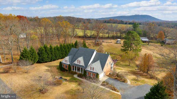 6 HOPE HILL RD, CASTLETON, VA 22716 - Image 1