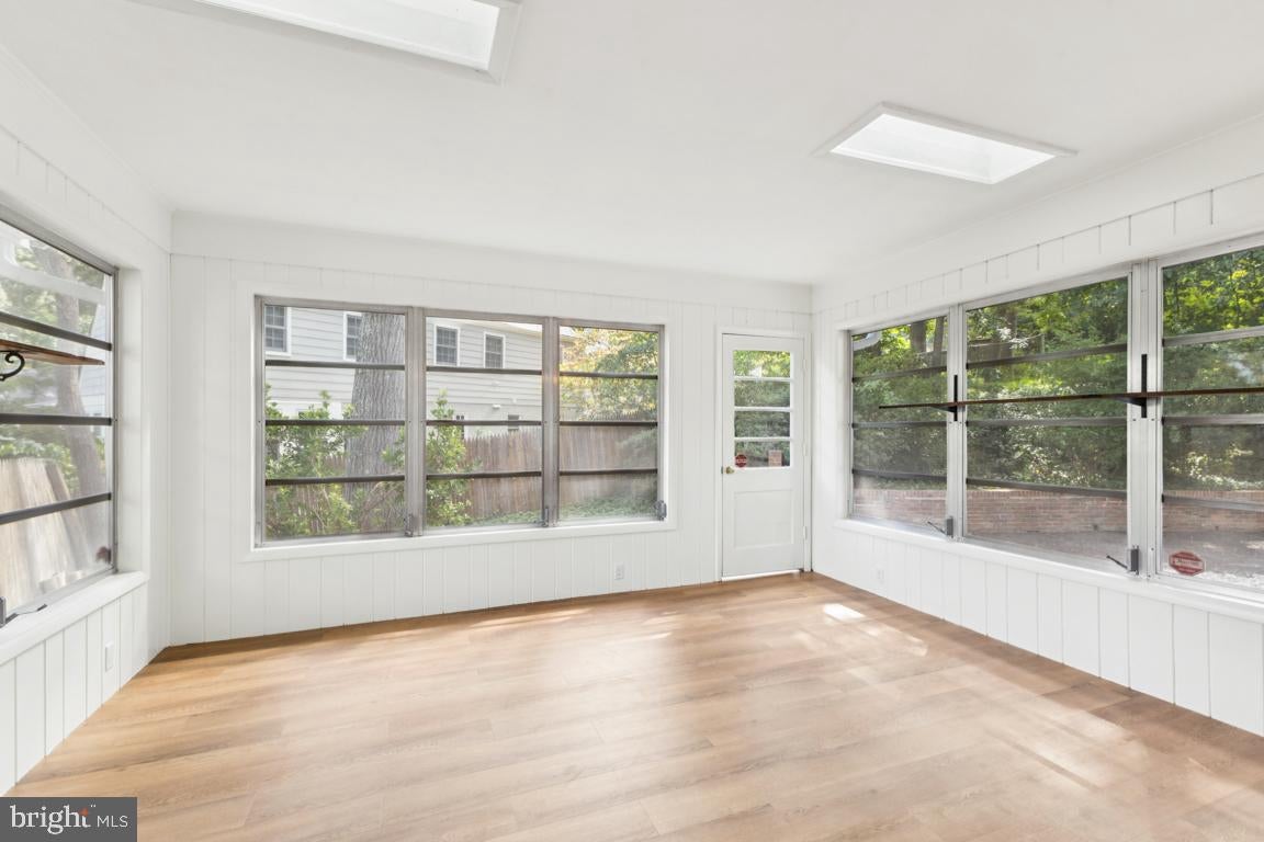 Arlington, Virginia, 22207, United States, 4 Bedrooms Bedrooms, ,3 BathroomsBathrooms,Residential,Active,1934775