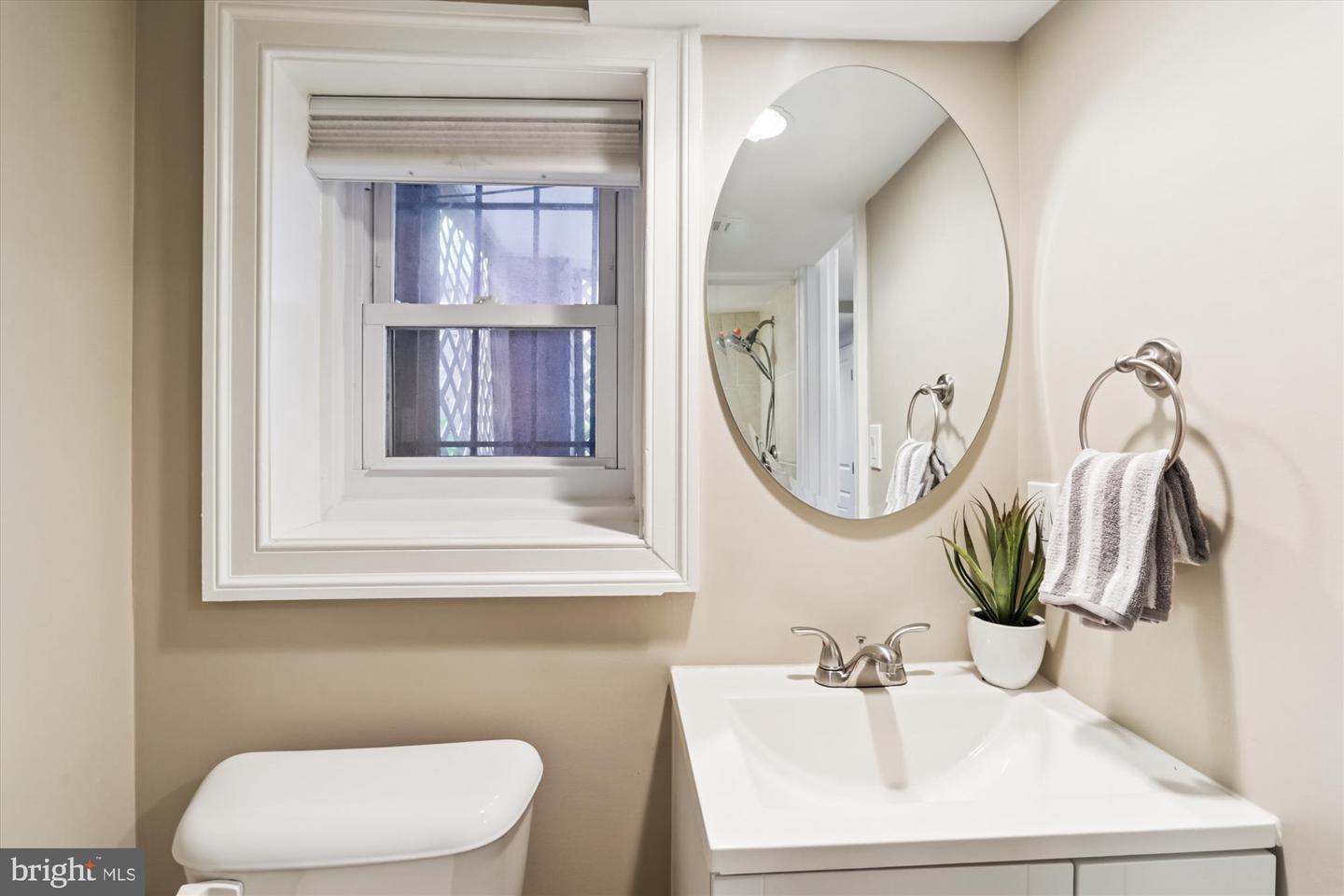 Washington, District Of Columbia, 20011, United States, 4 Bedrooms Bedrooms, ,4 BathroomsBathrooms,Residential,Active,1936099
