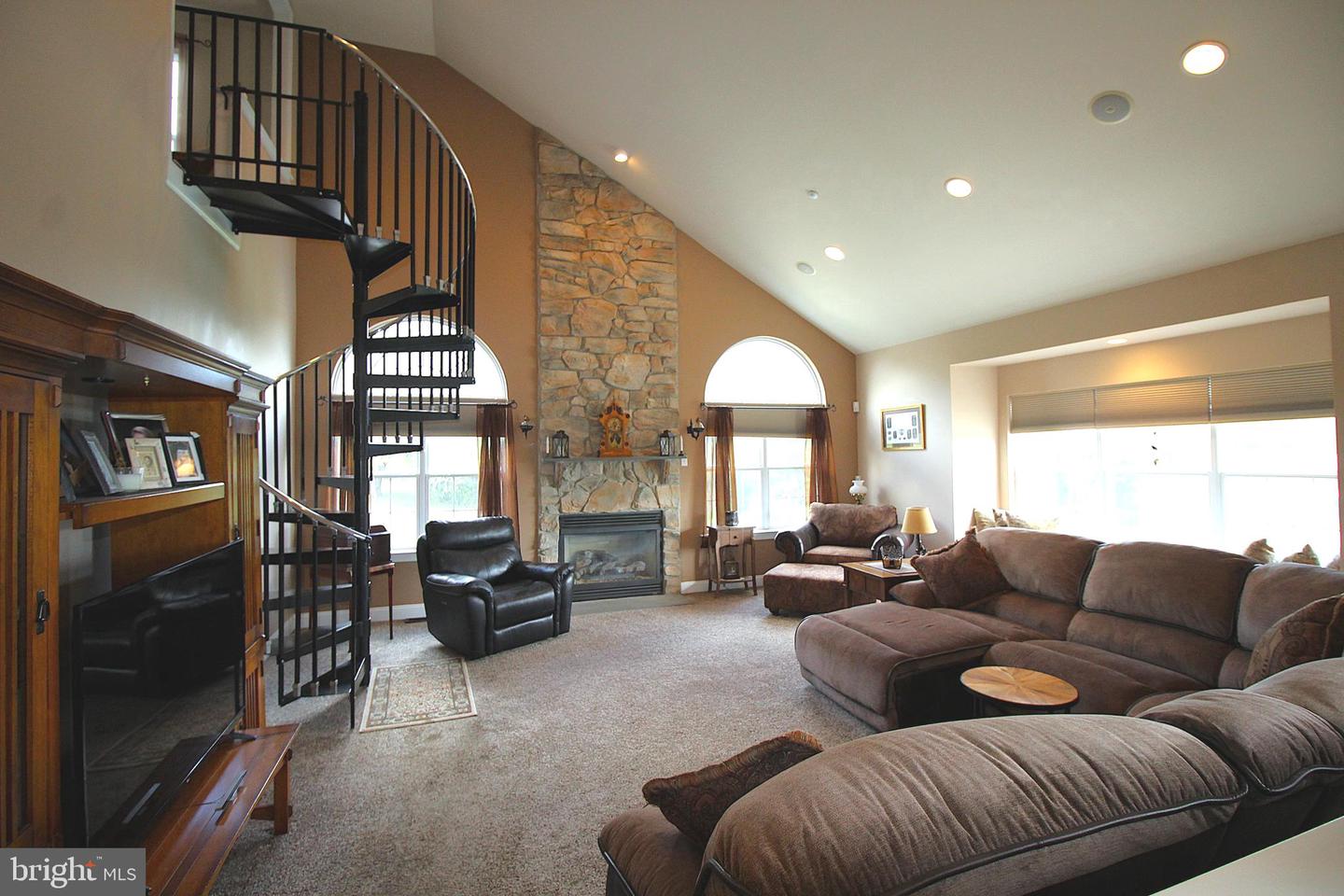 Chalfont, Pennsylvania, 18914, United States, 5 Bedrooms Bedrooms, ,4 BathroomsBathrooms,Residential,Active,2006906