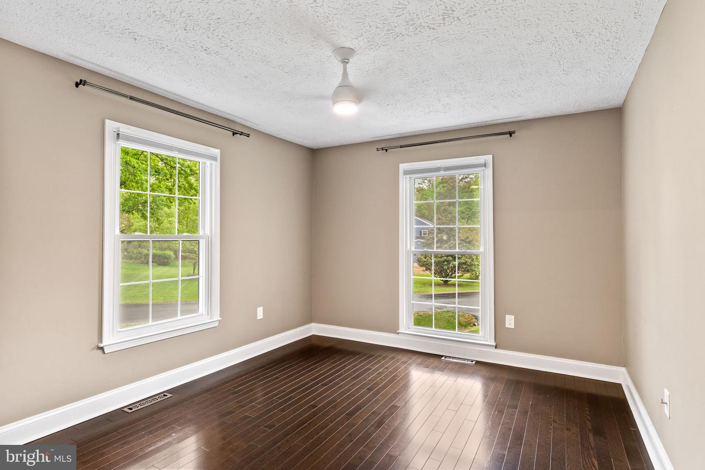 Reston, Virginia, 20191, United States, 3 Bedrooms Bedrooms, ,3 BathroomsBathrooms,Residential,Active,2044995