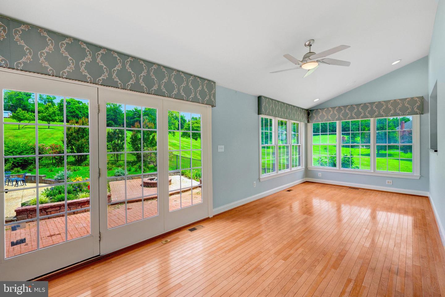 Leesburg, Virginia, 20175, United States, 4 Bedrooms Bedrooms, ,5 BathroomsBathrooms,Residential,Active,1894598