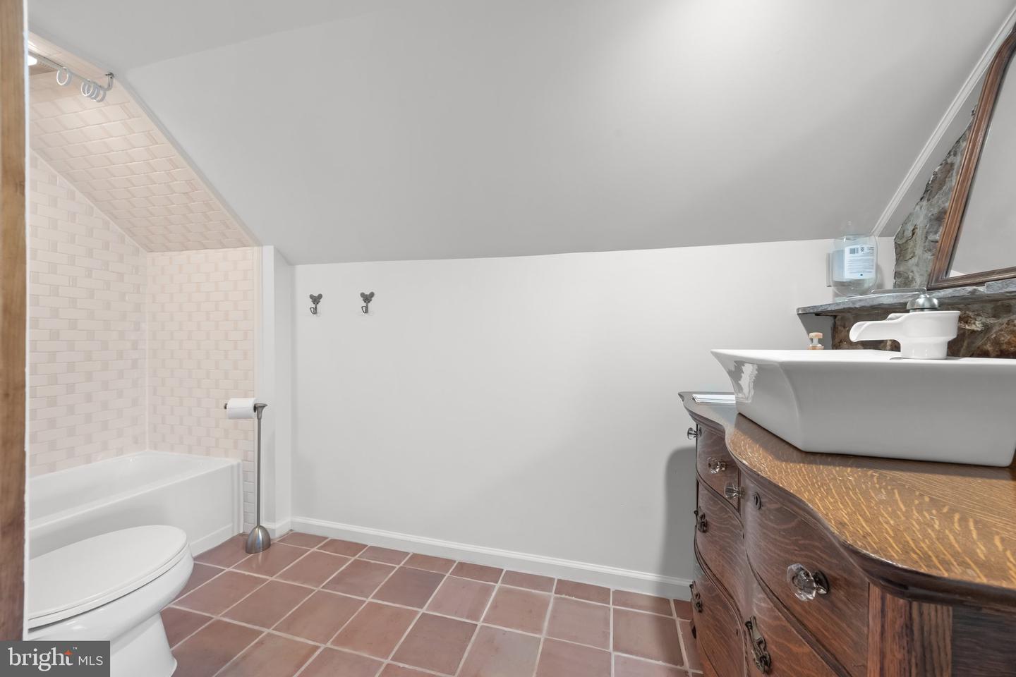 Newtown, Pennsylvania, 18940, United States, 4 Bedrooms Bedrooms, ,4 BathroomsBathrooms,Residential,Contingent,2006776