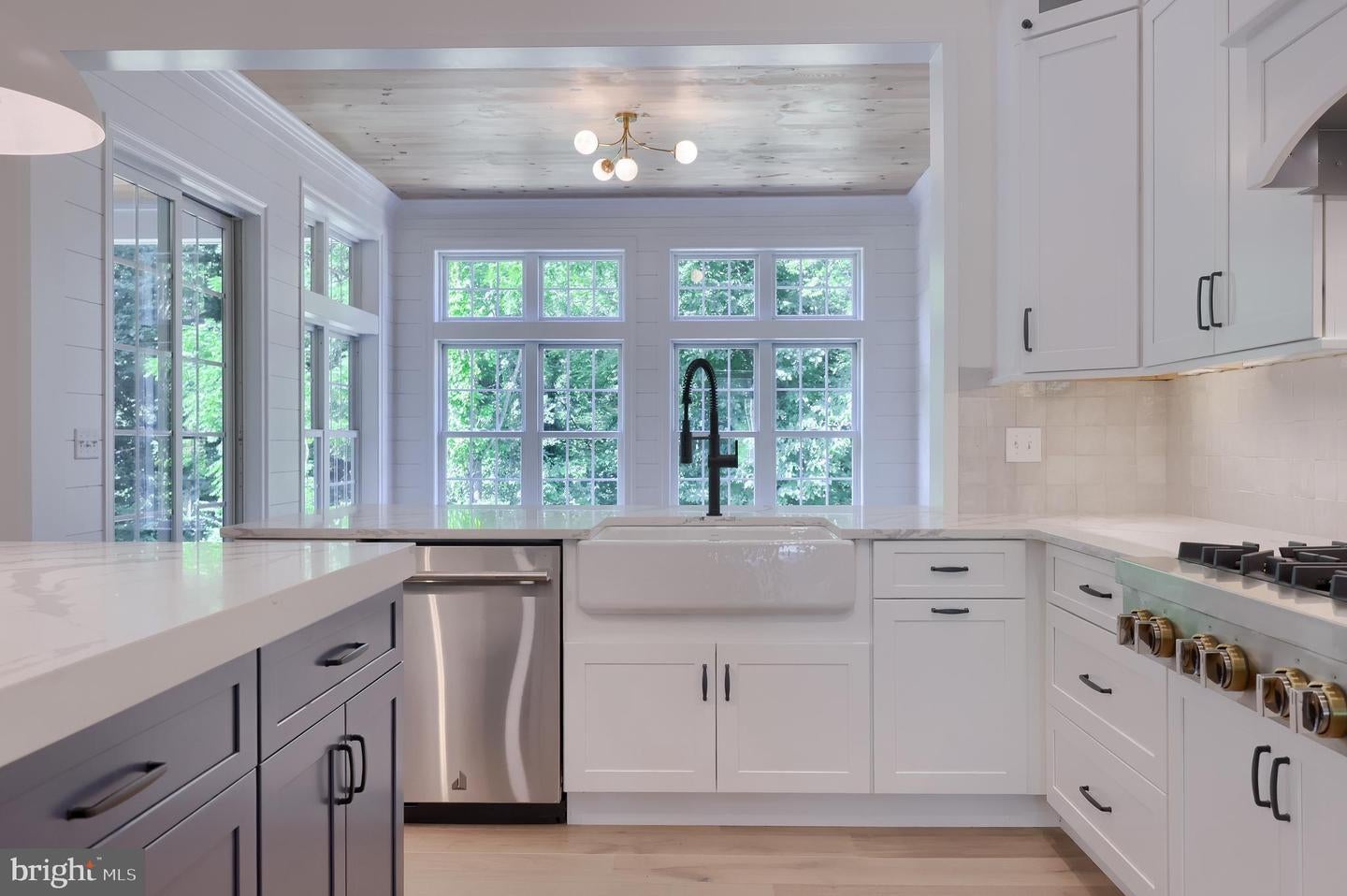 Lititz, Pennsylvania, 17543, United States, 4 Bedrooms Bedrooms, ,5 BathroomsBathrooms,Residential,Active,1913049