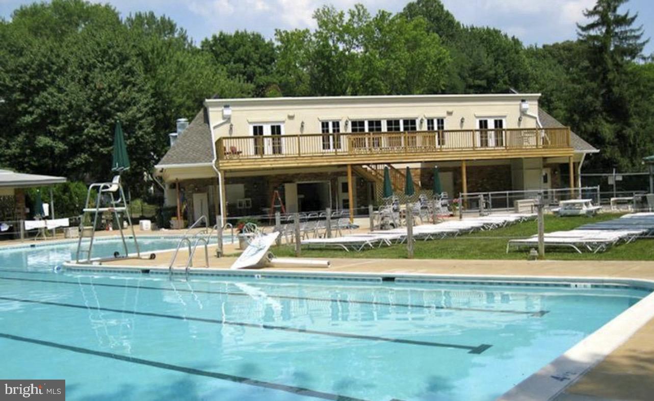 Mclean, Virginia, 22102, United States, 4 Bedrooms Bedrooms, ,3 BathroomsBathrooms,Residential,Pending,1929414