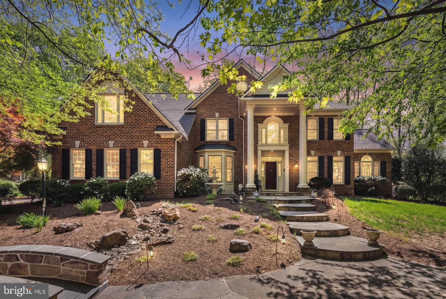 Leesburg, Virginia, 20175, United States, 5 Bedrooms Bedrooms, ,5 BathroomsBathrooms,Residential,Active,2041564