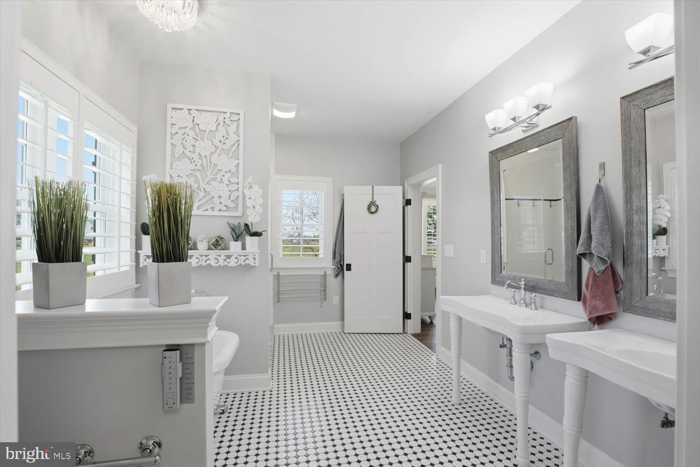 Lititz, Pennsylvania, 17543, United States, 4 Bedrooms Bedrooms, ,3 BathroomsBathrooms,Residential,Pending,2045746