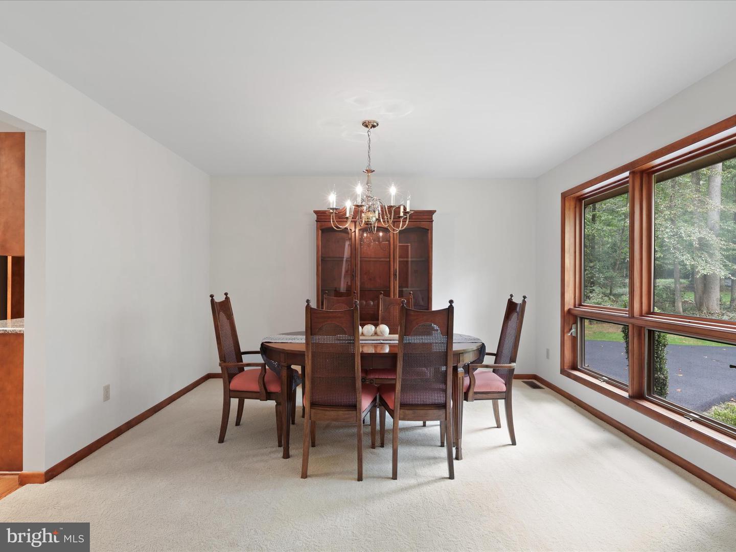 Clifton, Virginia, 20124, United States, 5 Bedrooms Bedrooms, ,4 BathroomsBathrooms,Residential,Active,1943827