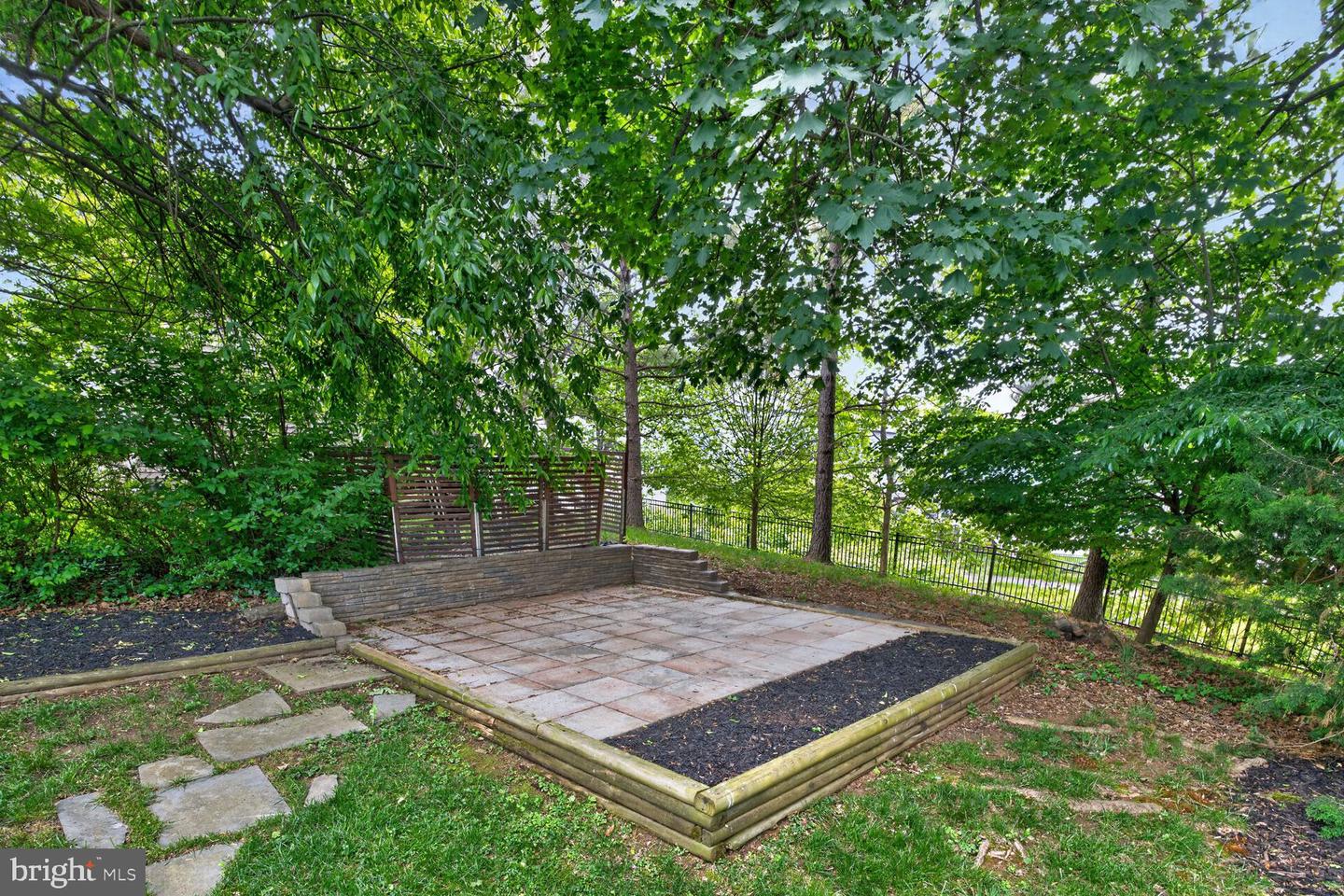 Falls Church, Virginia, 22043, United States, 4 Bedrooms Bedrooms, ,3 BathroomsBathrooms,Residential,Active,2045048
