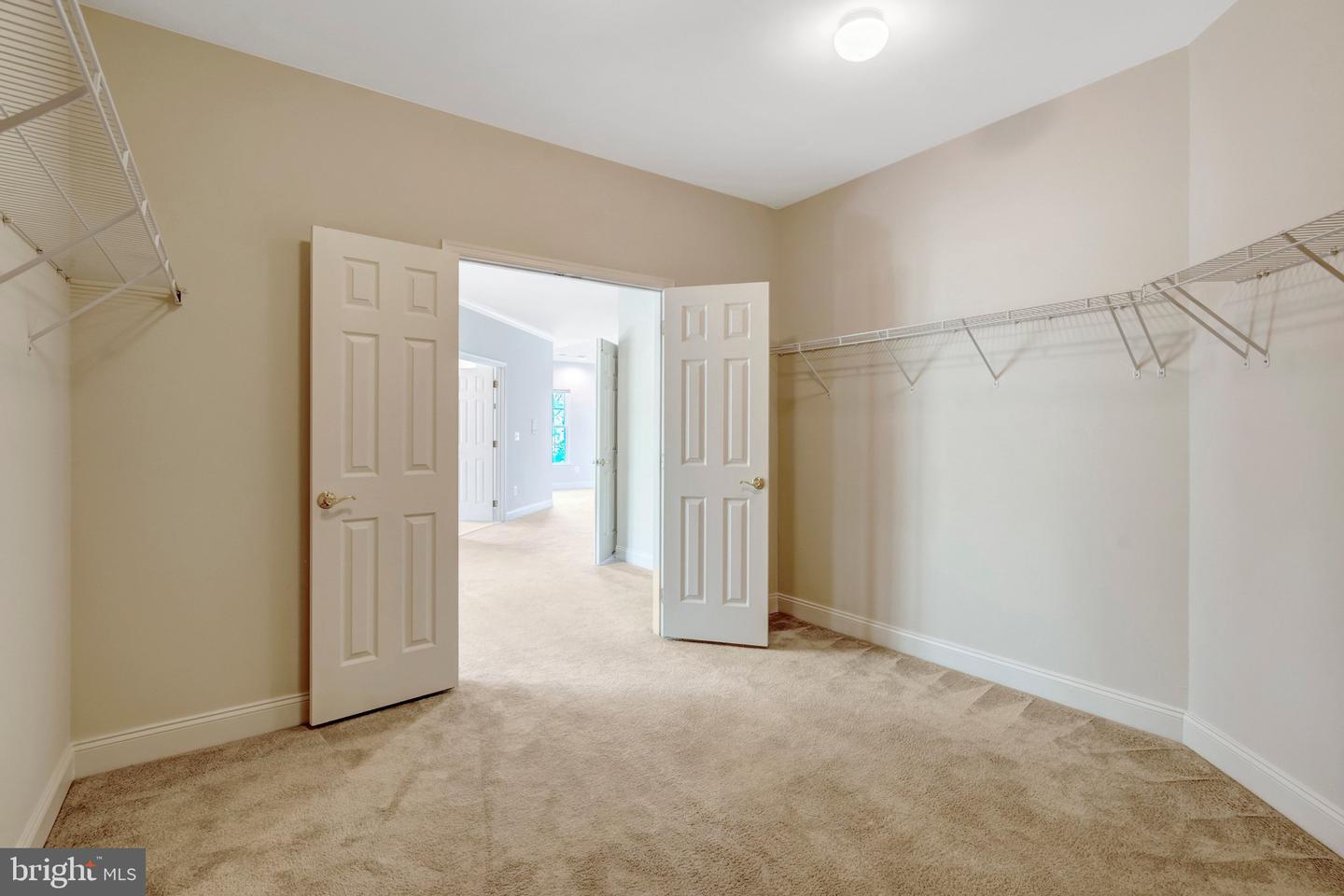 Haymarket, Virginia, 20169, United States, 5 Bedrooms Bedrooms, ,5 BathroomsBathrooms,Residential,Pending,2031766