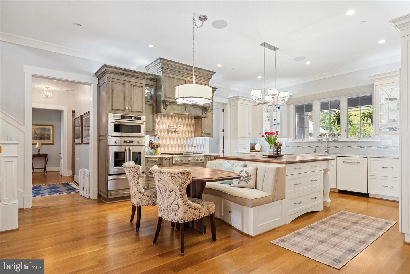 Middle River, Maryland, 21220, United States, 7 Bedrooms Bedrooms, ,7 BathroomsBathrooms,Residential,Active,1969646