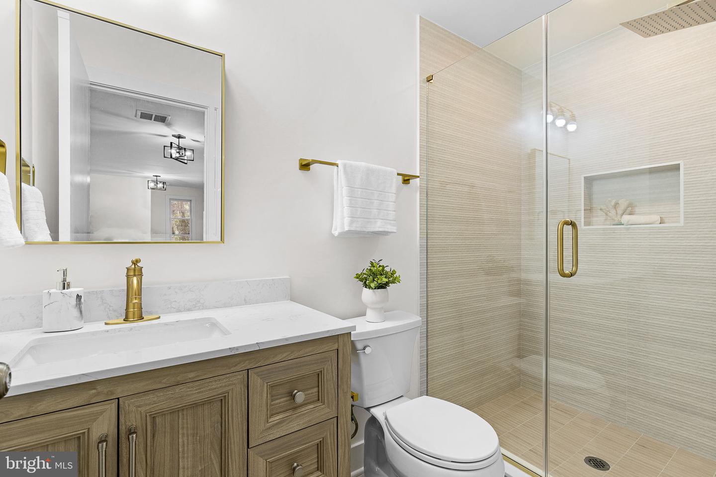 Falls Church, Virginia, 22044, United States, 4 Bedrooms Bedrooms, ,3 BathroomsBathrooms,Residential,Active,1894525