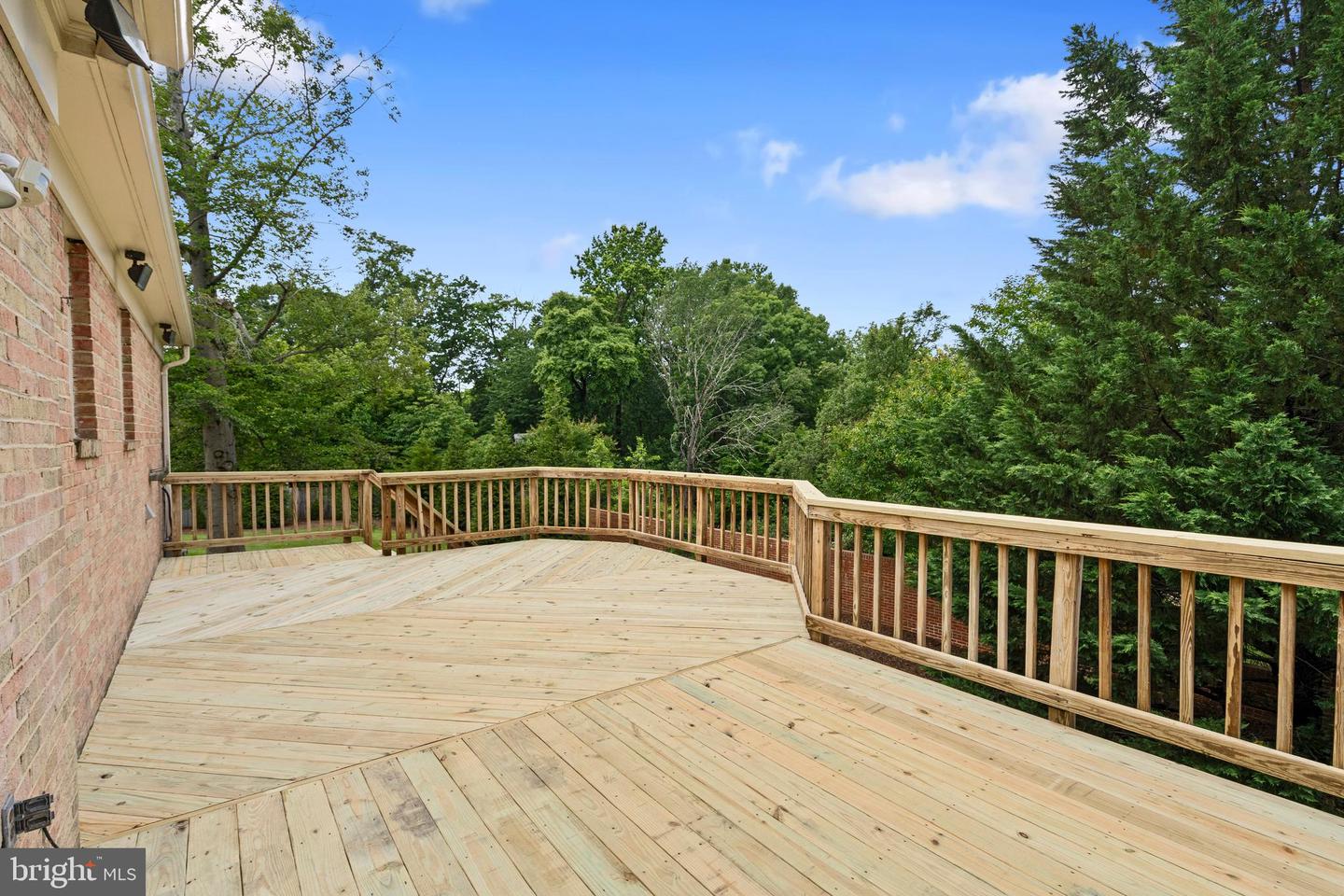 Arlington, Virginia, 22207, United States, 5 Bedrooms Bedrooms, ,4 BathroomsBathrooms,Residential,Active,1843845