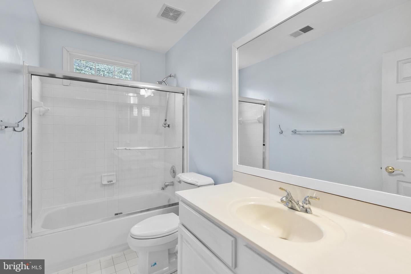 Gaithersburg, Maryland, 20879, United States, 5 Bedrooms Bedrooms, ,5 BathroomsBathrooms,Residential,Active,1999190