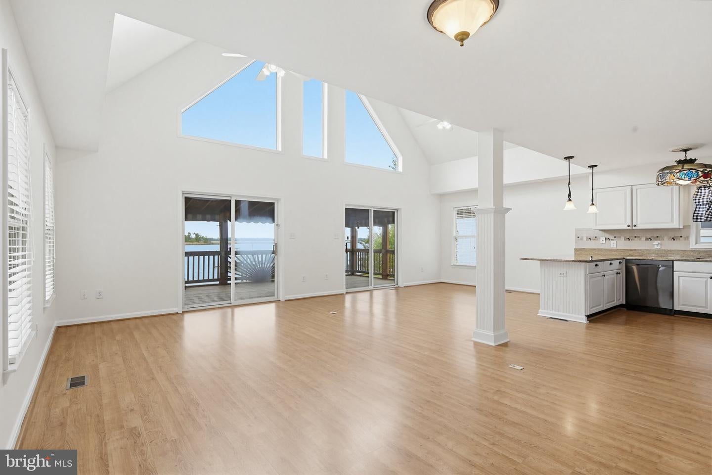 Edgewater, Maryland, 21037, United States, 3 Bedrooms Bedrooms, ,3 BathroomsBathrooms,Residential,Active,2028218