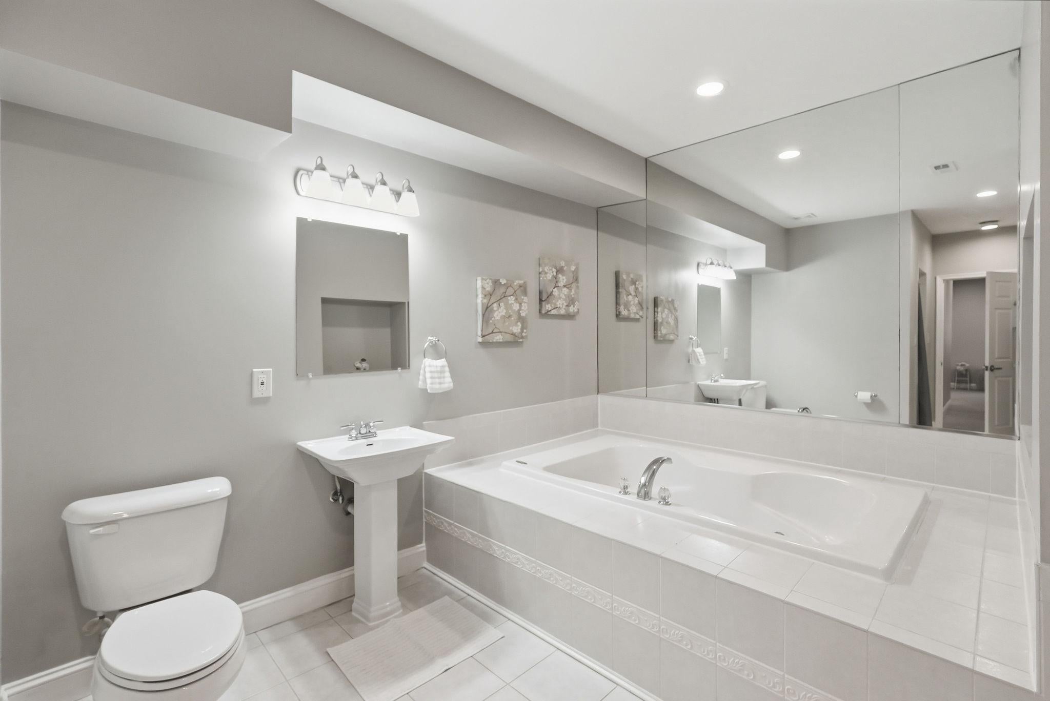 North Potomac, Maryland, 20878, United States, 7 Bedrooms Bedrooms, ,8 BathroomsBathrooms,Residential,Active,2044145
