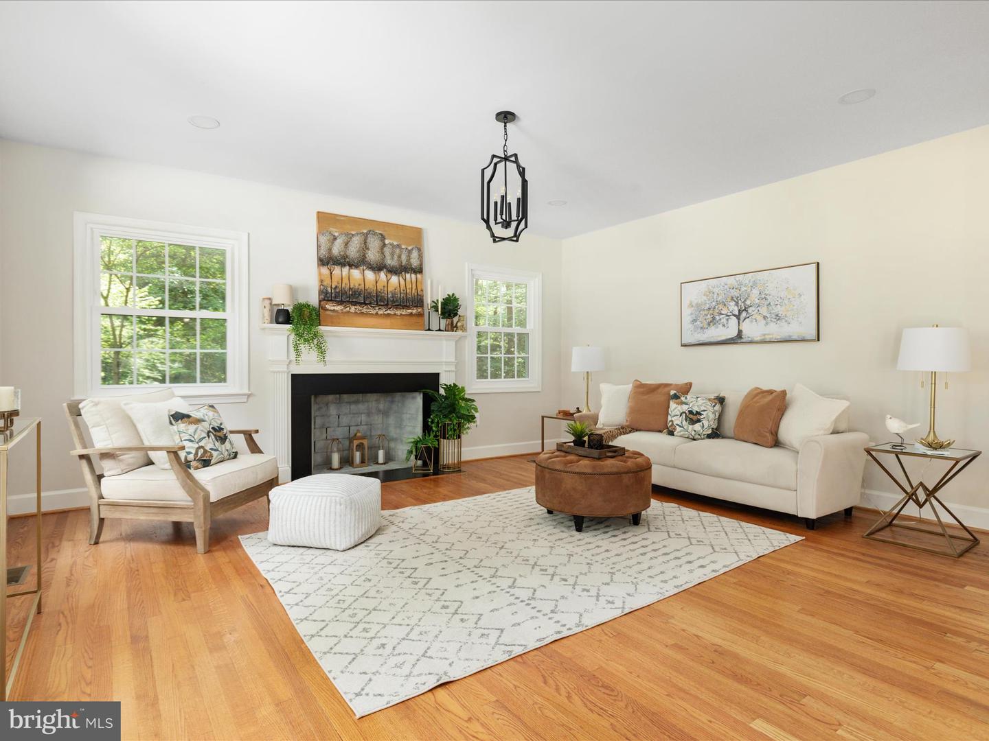 Clifton, Virginia, 20124, United States, 5 Bedrooms Bedrooms, ,5 BathroomsBathrooms,Residential,Active,1998598