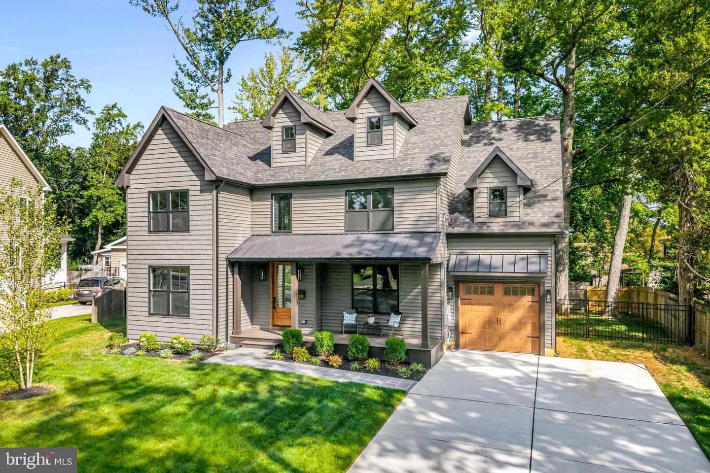 Haddonfield, New Jersey, 08033, United States, 4 Bedrooms Bedrooms, ,4 BathroomsBathrooms,Residential,Active,1886827