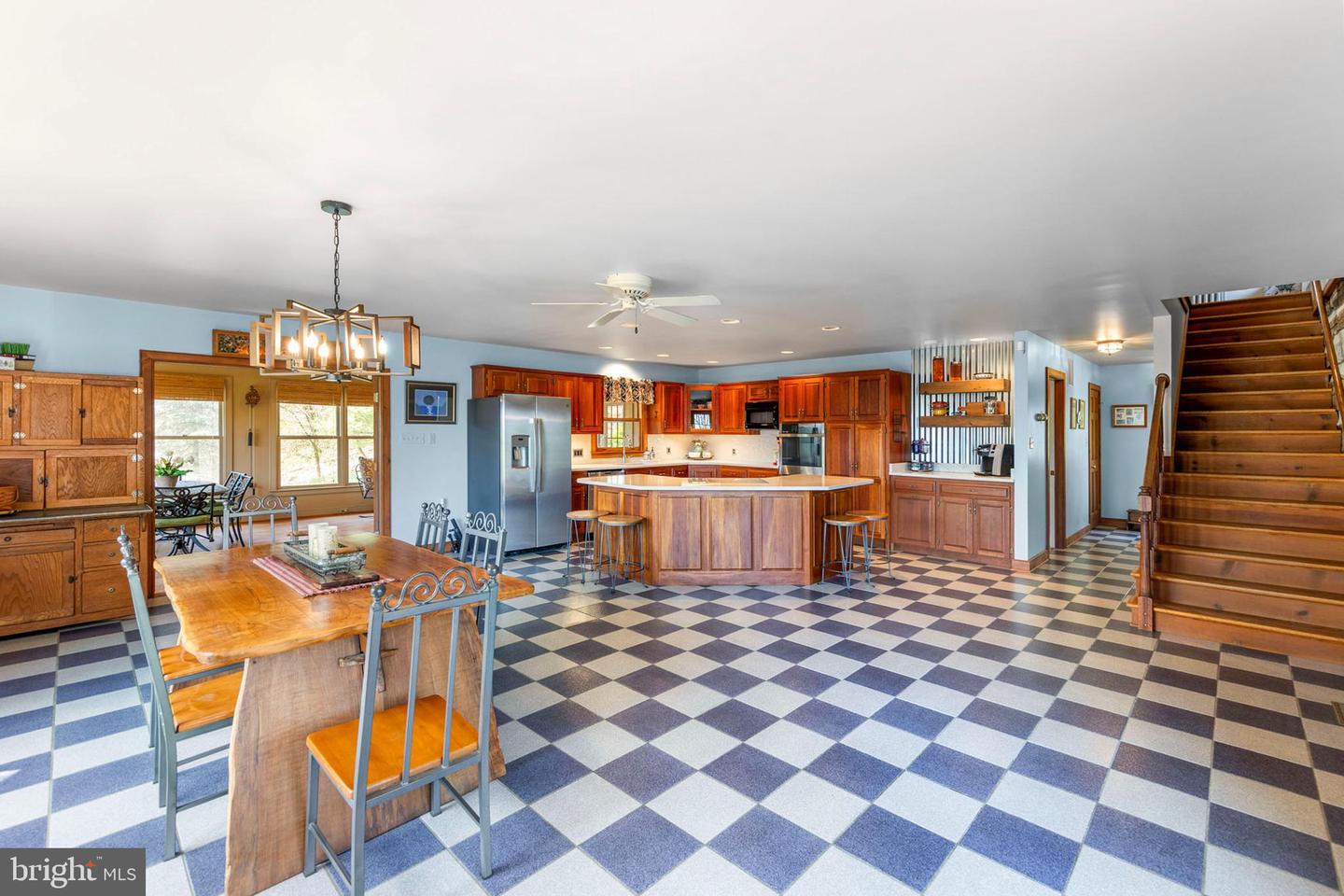 Winchester, Virginia, 22602, United States, 4 Bedrooms Bedrooms, ,4 BathroomsBathrooms,Residential,Active,2041509