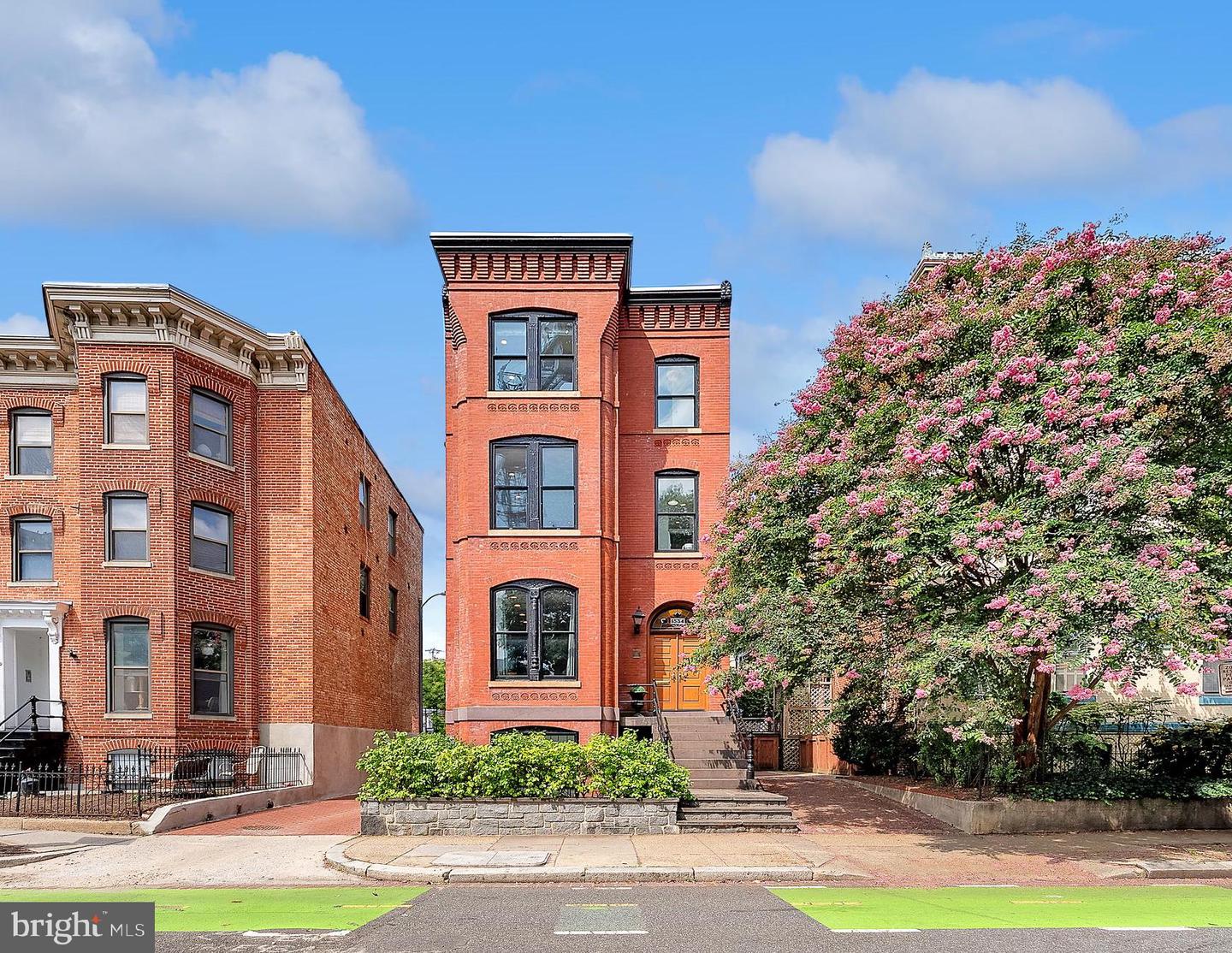 Washington, District Of Columbia, 20005, United States, 3 Bedrooms Bedrooms, ,4 BathroomsBathrooms,Residential,Active,1943762