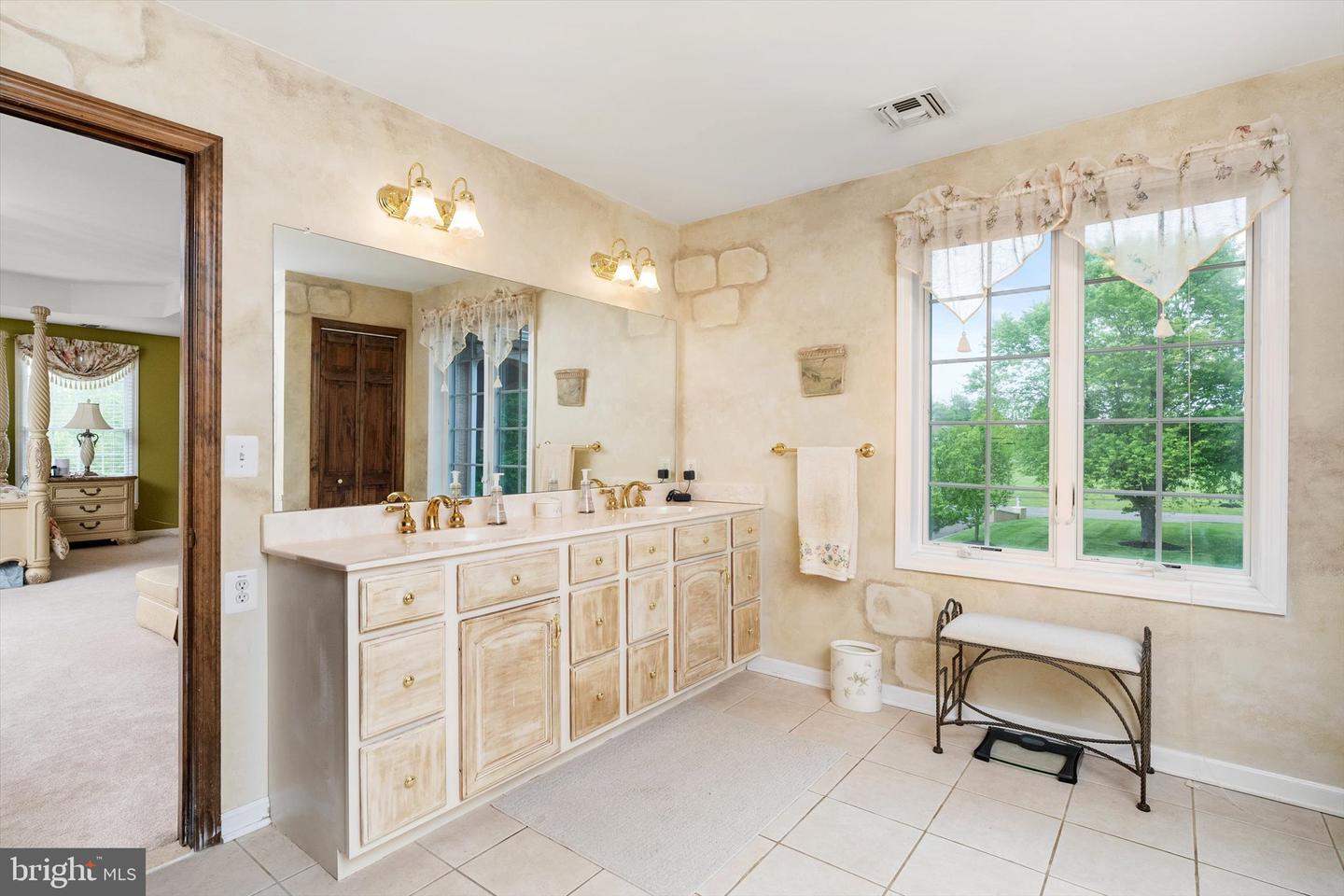 Robbinsville, New Jersey, 08691, United States, 6 Bedrooms Bedrooms, ,6 BathroomsBathrooms,Residential,Active,1953417