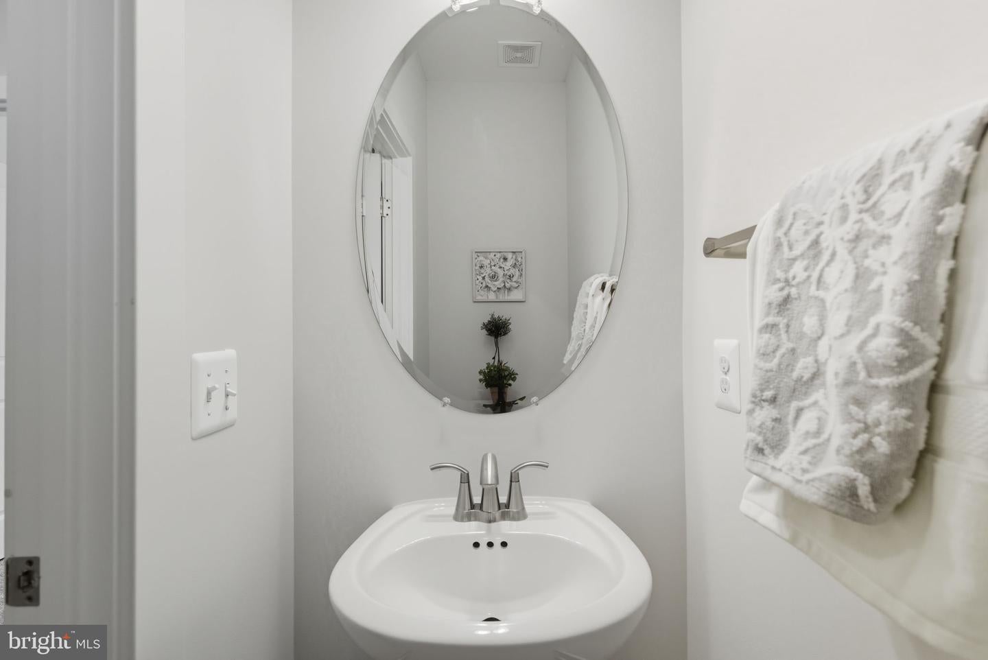 Washington Grove, Maryland, 20880, United States, 4 Bedrooms Bedrooms, ,4 BathroomsBathrooms,Residential,Active,1967308